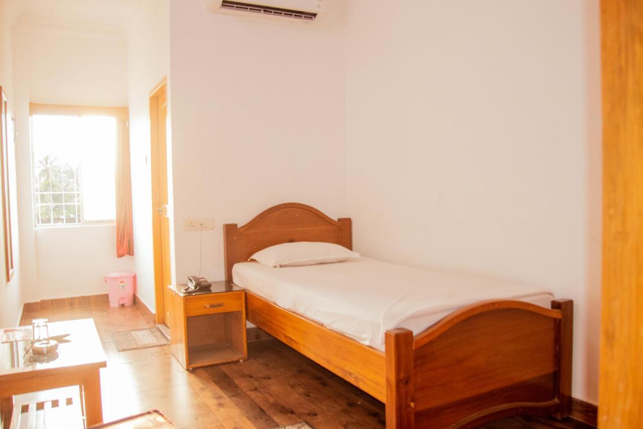 Hotel Nakshatra Karimganj Exterior foto
