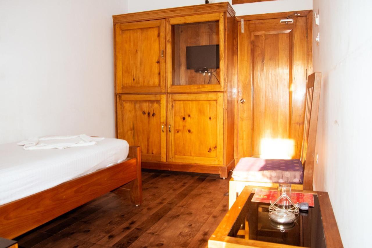 Hotel Nakshatra Karimganj Exterior foto